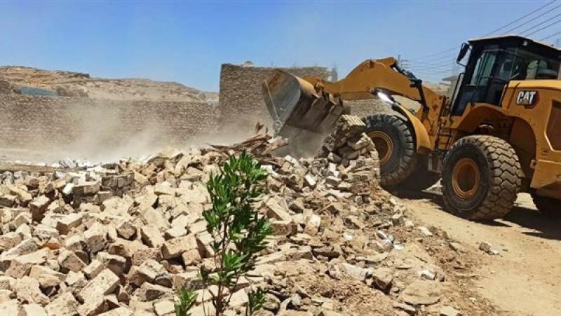 إزالة التعديات على الأراضي أملاك الدولة بكوم أمبو