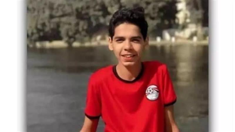 عمرو مصطفى لاعب الكانوي والكاياك