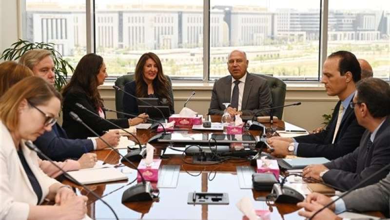 وزير الصناعة