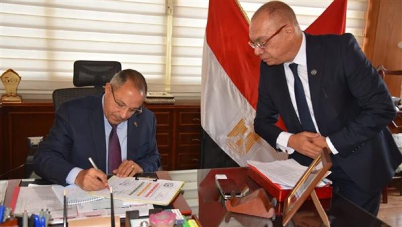 محافظ بورسعيد خلال اعتماد النتيجة