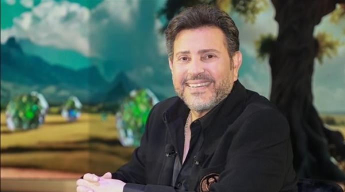 مصطفى كامل يطمئن جمهور هاني شاكر على حالته الصحية ويتفقان على أغنيتين جديدتين