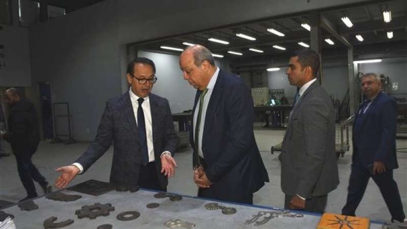 وزير الطيران