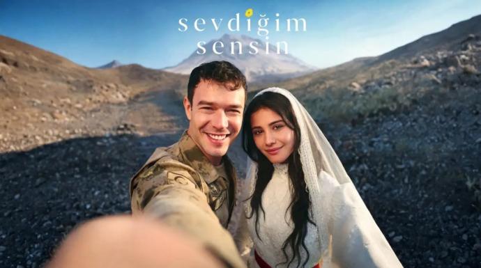 مسلسل تركي قصة عشق | مقارنة بين شخصية إركان وإينان كورال من حيث التطور الدرامي على موقع بلكونة